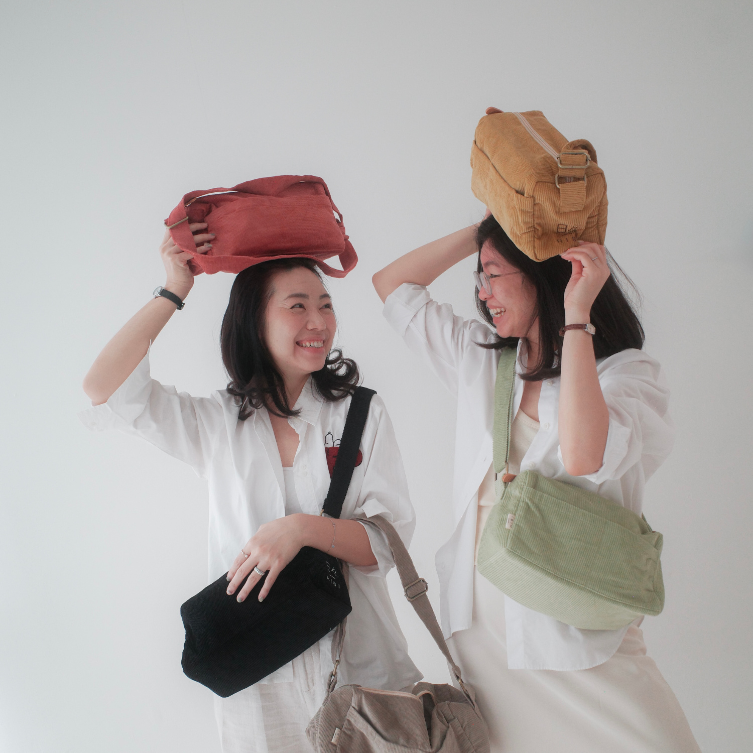 NIJI Sling Bag
